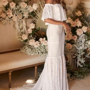 White Lace Off-the-Shoulder Mermaid Maxi Dress